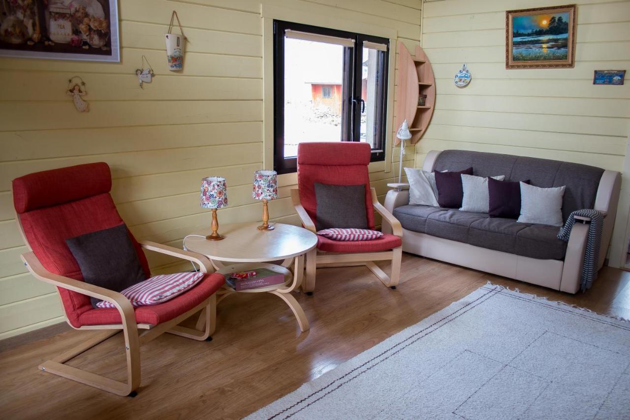 Cottage Kesaeranta Kumia Luaran gambar