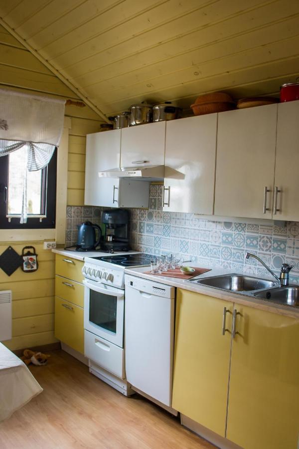Cottage Kesaeranta Kumia Luaran gambar