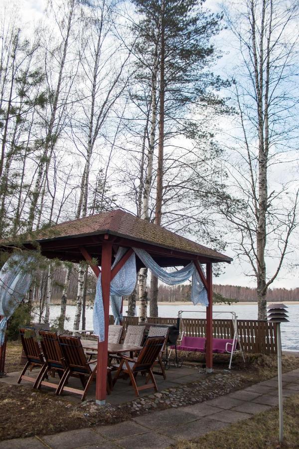 Cottage Kesaeranta Kumia Luaran gambar