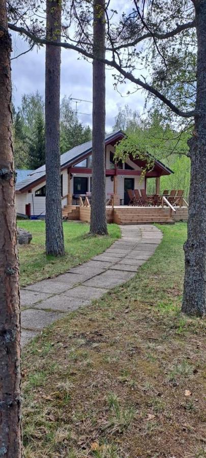 Cottage Kesaeranta Kumia Luaran gambar
