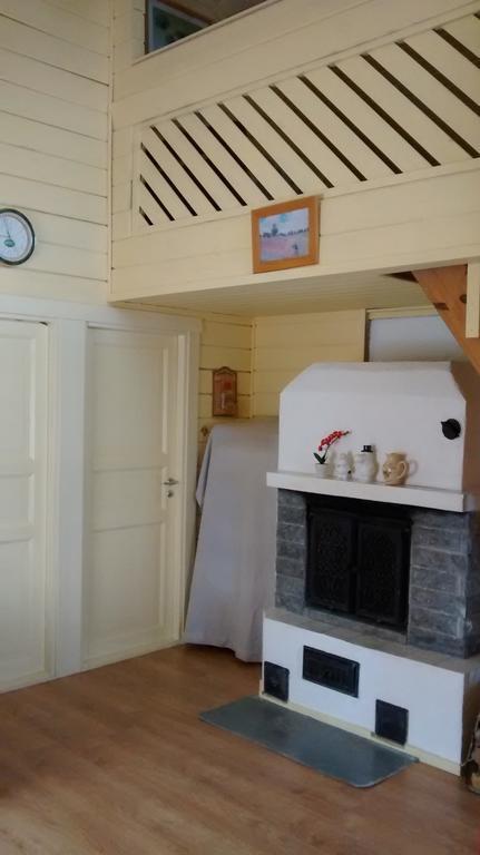 Cottage Kesaeranta Kumia Bilik gambar