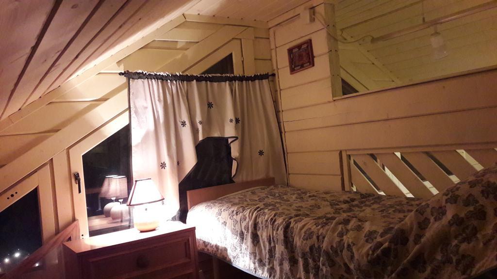 Cottage Kesaeranta Kumia Luaran gambar